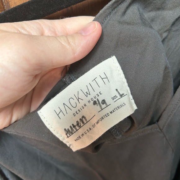 Hackwith Design House Grey/Black Crop Top - Picture 3 of 4